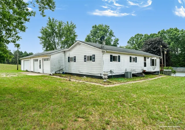 5th image of 2168 Kellogg Rd, Ionia, MI 48846 | MLS# 70551469