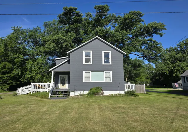 Photo 2 of Single family home for sale at 93 State Park Dr, Bay City, MI 48706 | MLS# 50218234 | Listing updated on 2026-09-16
