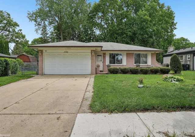 Homes for sale in Sterling Heights, MI | 37266 Tamarack Dr, Sterling Heights, MI 48310 | MLS# 50212222