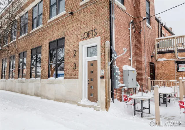 2nd image of 106 E Main St, Fennville, MI 49408