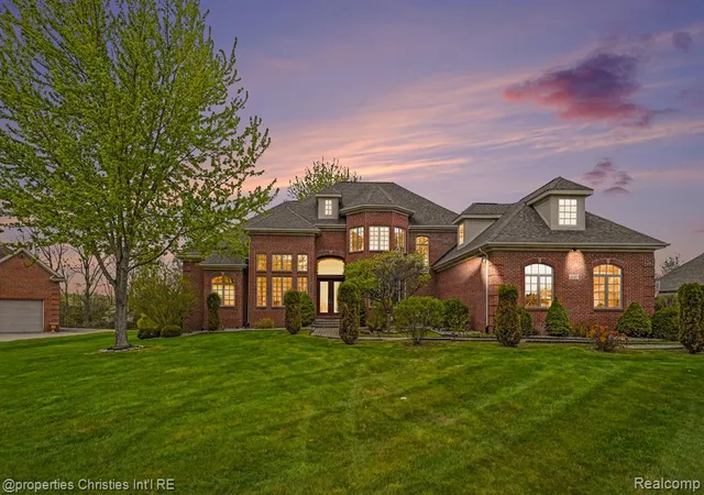 Homes for sale in Grand Blanc, MI | 16987 Kings Fairway Ln, Grand Blanc, MI 48439 | MLS# 60997391