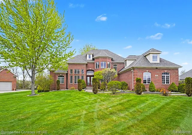 Homes for sale in Grand Blanc, MI | 16987 Kings Fairway Ln, Grand Blanc, MI 48439 | MLS# 60997391
