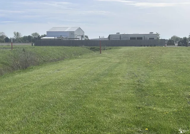 3rd image of 8302 E Us 223 Hwy, Blissfield, MI 49228 | MLS# 50205627