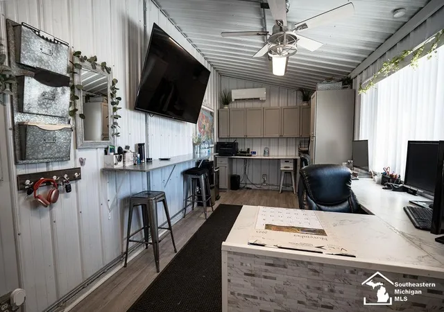 5th image of 8302 E Us 223 Hwy, Blissfield, MI 49228 | MLS# 50205627