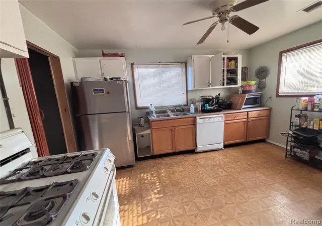Photo 3 of Single family home for sale at 16500 Asbury Park, Detroit, MI 48235 3657 | MLS# 61025495 | Listing updated on 2026-09-08