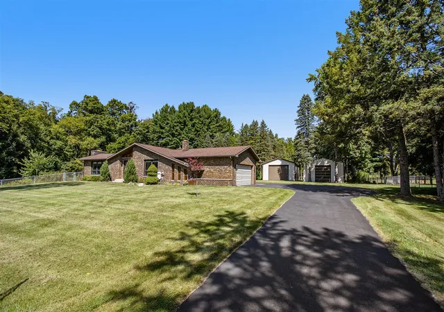 2nd image of 8005 Division Dr, Battle Creek, MI 49014 | MLS# 70492958