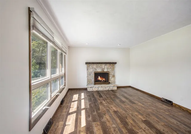 3rd image of 8005 Division Dr, Battle Creek, MI 49014 | MLS# 70492958