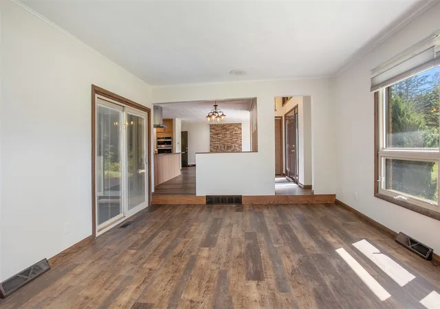 4th image of 8005 Division Dr, Battle Creek, MI 49014 | MLS# 70492958