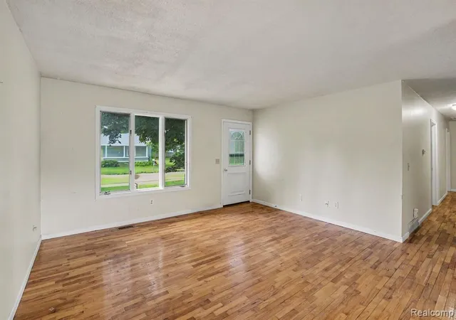 Homes for sale in Owosso, MI | 821 Isham St, Owosso, MI 48867 | MLS# 61006982