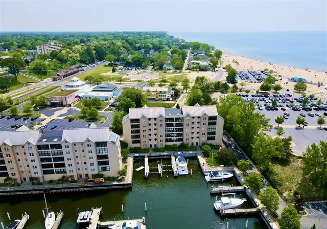 2nd image of 260 Water St #5E, Saint Joseph, MI 49085 | MLS# 70493836