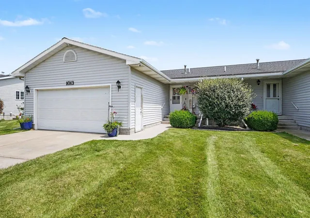 Photo 1 of Condo for sale at 1013 Sweeney St, Mount Pleasant, MI 48858 | MLS# 80072903 | Listing updated on 2026-09-18