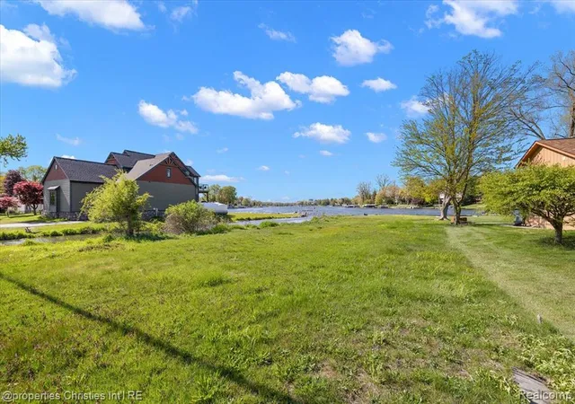 Homes for sale in Wolverine Lake, MI | 188 Wolverine Dr, Wolverine Lake, MI 48390 | MLS# 61001275