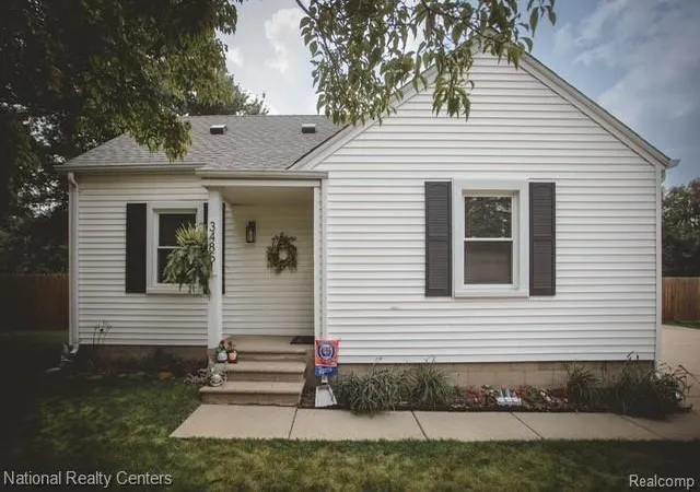 Photo 1 of Sale Pending at 34851 Wadsworth St, Livonia, MI 48150 1438 | MLS# 61013575 | Listing updated on 2026-08-26