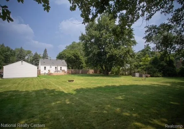 Photo 3 of Sale Pending at 34851 Wadsworth St, Livonia, MI 48150 1438 | MLS# 61013575 | Listing updated on 2026-08-26