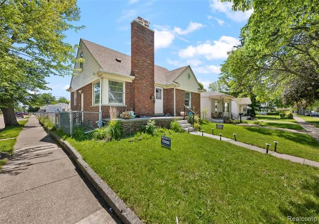 Photo 4 of Single family home for sale at 24740 Saxony Ave, Eastpointe, MI 48021 | MLS# 61006671 | Listing updated on 2026-07-07