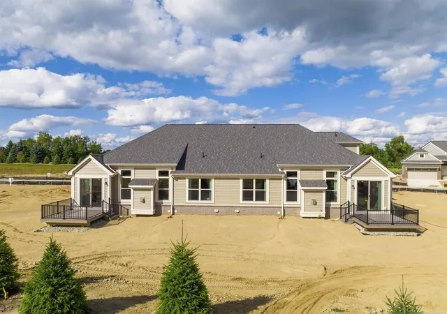 3rd image of 3955 Chatham Pl #108, Brighton, MI 48114 | MLS# 50219635