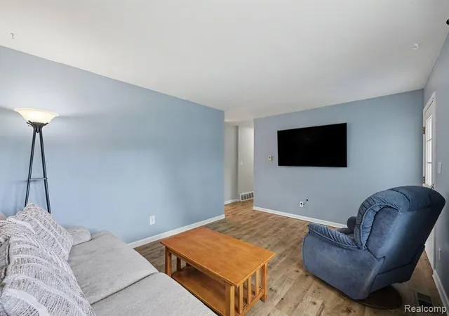 Photo 3 of Sale Pending at 3376 Chalice Rd, Lake Orion, MI 48359 1115 | MLS# 61024474 | Listing updated on 2026-08-31