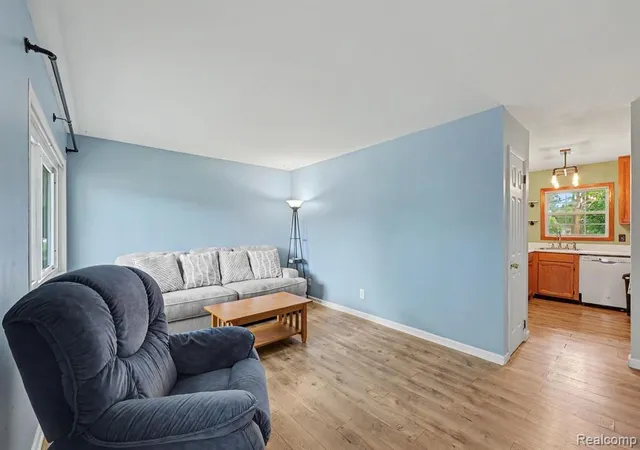 Photo 4 of Sale Pending at 3376 Chalice Rd, Lake Orion, MI 48359 1115 | MLS# 61024474 | Listing updated on 2026-08-31