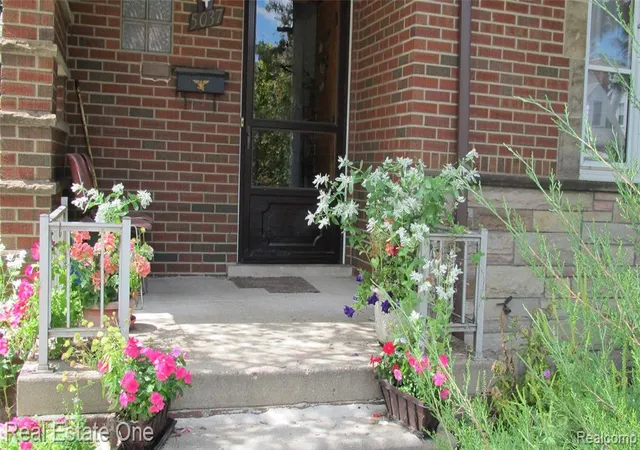 Photo 2 of Sale Pending at 5037 Maple St, Dearborn, MI 48126 3241 | MLS# 61022161 | Listing updated on 2026-09-02