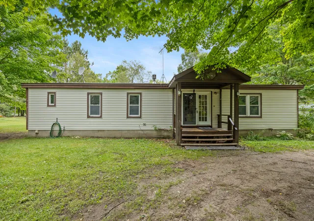Homes for sale in Hersey, MI | 15070 Rapids Dr, Hersey, MI 49639 | MLS# 70517284