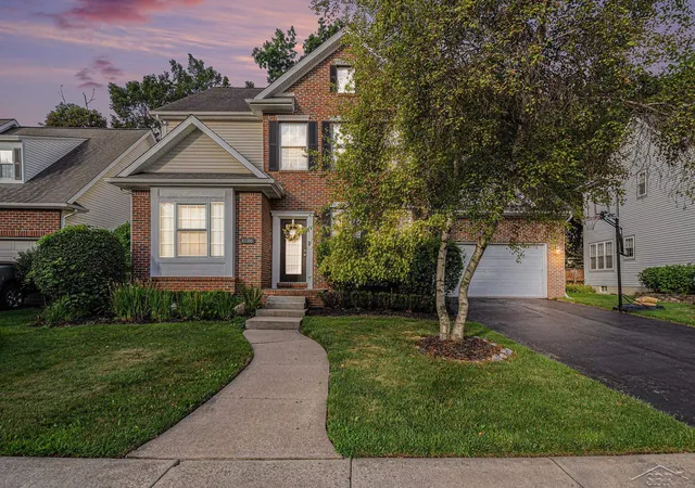 Photo 1 of Sale Pending at 10386 Edgewood Dr, Grand Blanc, MI 48439 | MLS# 50186893 | Listing updated on 2025-10-23