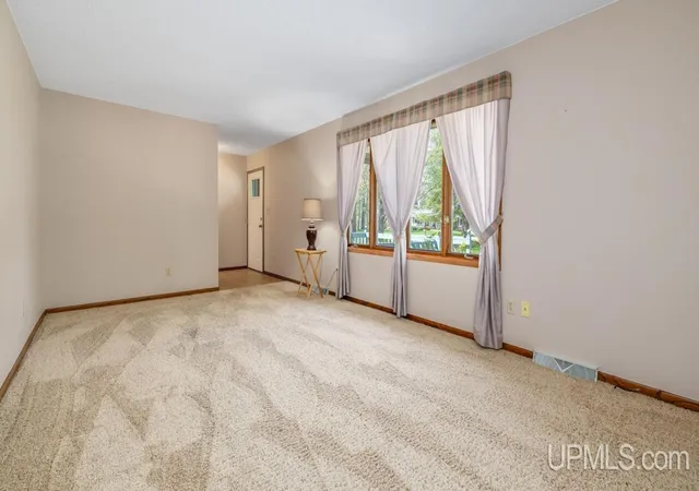 Homes for sale in Iron Mountain, MI | N3301 Fairwood Ln, Iron Mountain, MI 49801 | MLS# 50209387