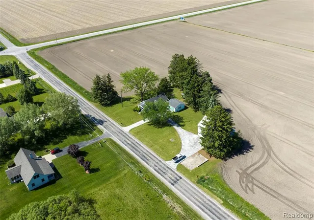 Homes for sale in Saginaw, MI | 2900 S Miller Rd, Saginaw, MI 48609 | MLS# 60998566