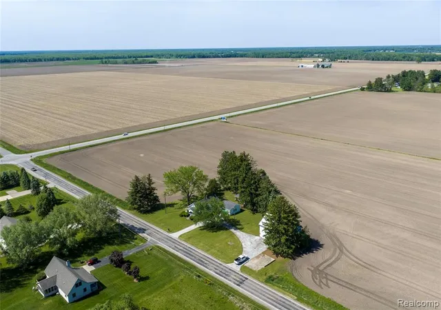 Homes for sale in Saginaw, MI | 2900 S Miller Rd, Saginaw, MI 48609 | MLS# 60998566