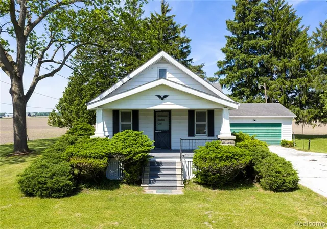 Homes for sale in Saginaw, MI | 2900 S Miller Rd, Saginaw, MI 48609 | MLS# 60998566