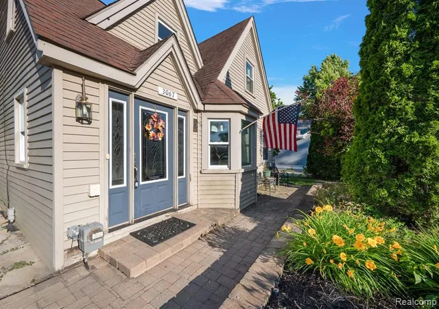 2nd image of 3067 Avalon Rd, Rochester Hills, MI 48309 | MLS# 61022653