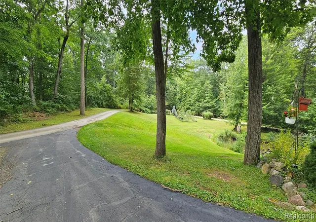 Photo 3 of Single family home for sale at 9929 Sienna Ct, Pinckney, MI 48169 8285 | MLS# 61024383 | Listing updated on 2026-08-26