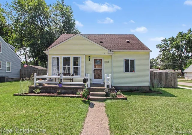 2nd image of 33065 John Hauk St, Garden City, MI 48135 | MLS# 61011684