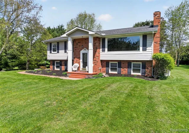 Homes for sale in Ortonville, MI | 1180 N Hurd Rd, Ortonville, MI 48462 | MLS# 61002745