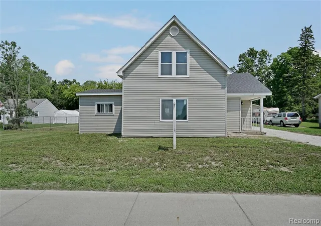 Homes for sale in Marine City, MI | 914 Chartier St, Marine City, MI 48039 | MLS# 61007274