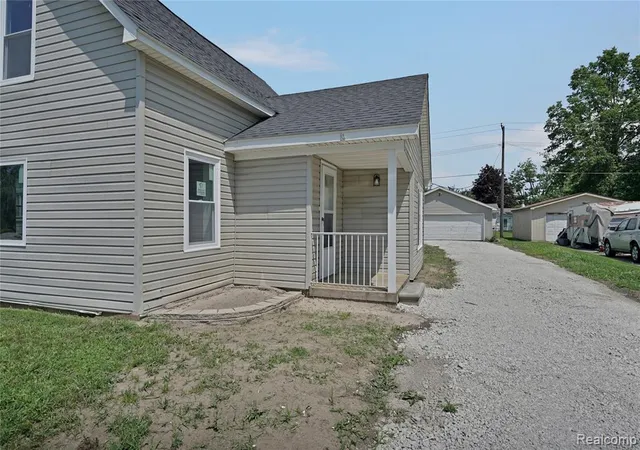 Homes for sale in Marine City, MI | 914 Chartier St, Marine City, MI 48039 | MLS# 61007274