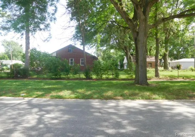 Photo 4 of Single family home for sale at 23855 Couzens Ave, Hazel Park, MI 48030 | MLS# 61001645 | Listing updated on 2026-08-13