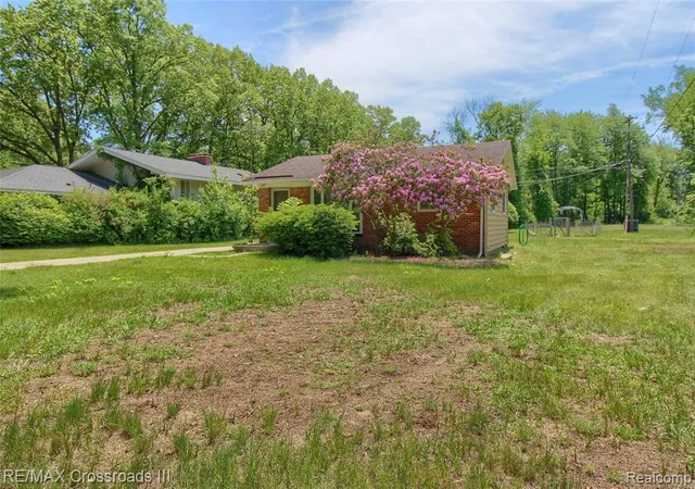 3rd image of 41509 Riggs Rd, Van Buren Township, MI 48111 | MLS# 60997827