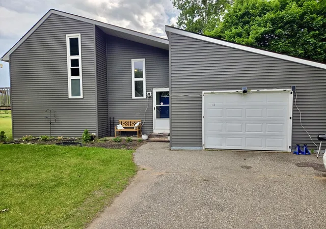 3rd image of 113 Four Square Dr, Mount Pleasant, MI 48858 | MLS# 50211221
