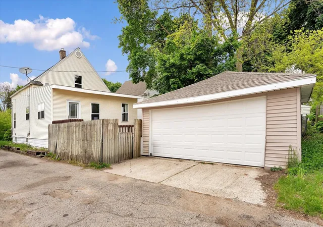 Homes for sale in Grand Rapids, MI | 22 Ann St, Grand Rapids, MI 49505 | MLS# 70531648