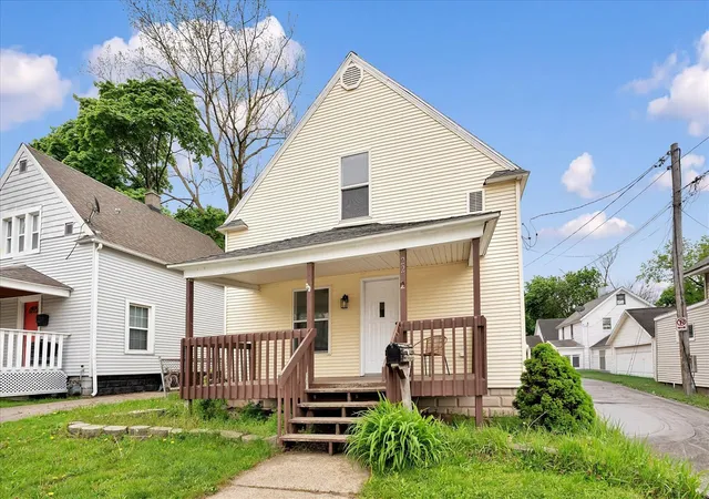 Homes for sale in Grand Rapids, MI | 22 Ann St, Grand Rapids, MI 49505 | MLS# 70531648