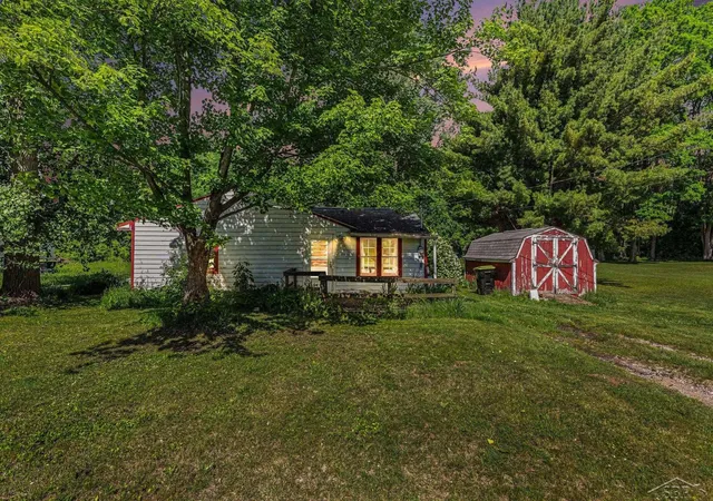 1st image of 15 Welch Dr, Midland, MI 48640 | MLS# 50214479
