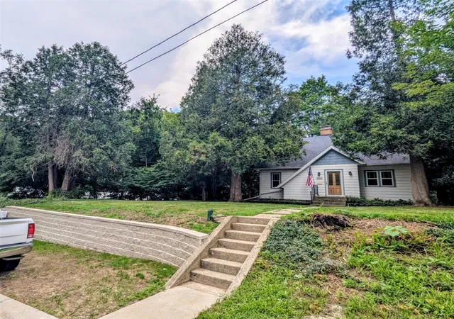 Photo 3 of Single family home for sale at 119 Prospect St, Rockford, MI 49341 | MLS# 70550761 | Listing updated on 2026-08-28