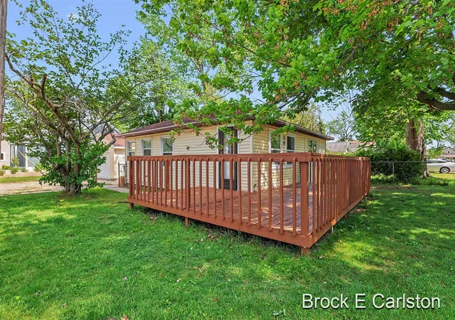 Homes for sale in Norton Shores, MI | 85 Lakeshore Blvd, Norton Shores, MI 49444 | MLS# 70535144