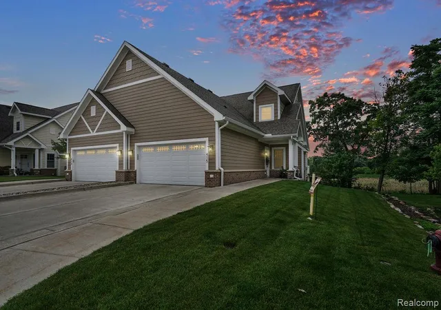 Homes for sale in Dexter, MI | 415 Baker Crossing, Dexter, MI 48130 1508 | MLS# 61007691