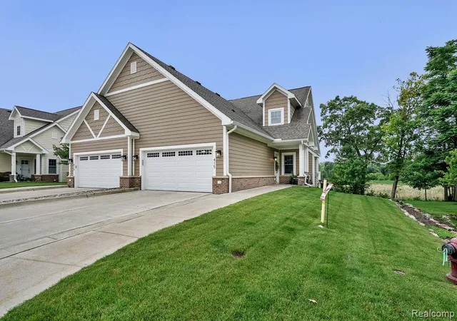 Homes for sale in Dexter, MI | 415 Baker Crossing, Dexter, MI 48130 1508 | MLS# 61007691