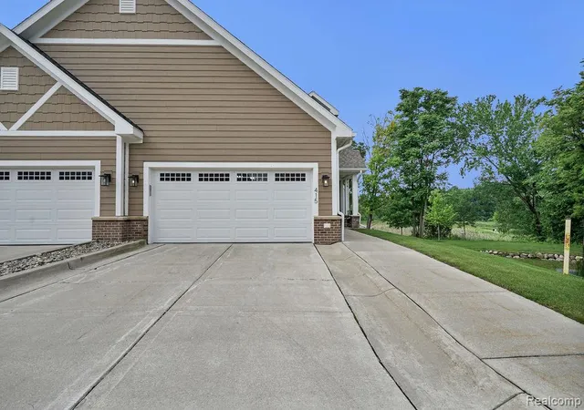 Homes for sale in Dexter, MI | 415 Baker Crossing, Dexter, MI 48130 1508 | MLS# 61007691
