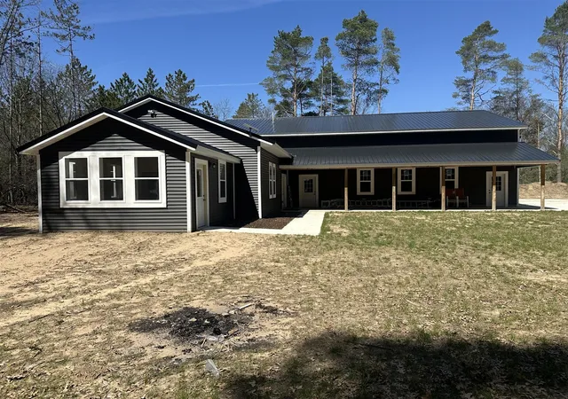 Homes for sale in Bitely, MI | 604 W Beaver Rd, Bitely, MI 49309 | MLS# 70513721
