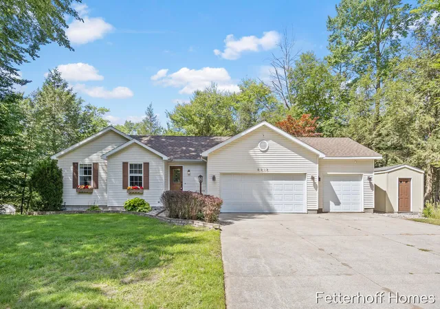 Photo 1 of Single family home for sale at 6615 Beech Creek Dr, Fruitport, MI 49415 | MLS# 70555118 | Listing updated on 2026-09-13