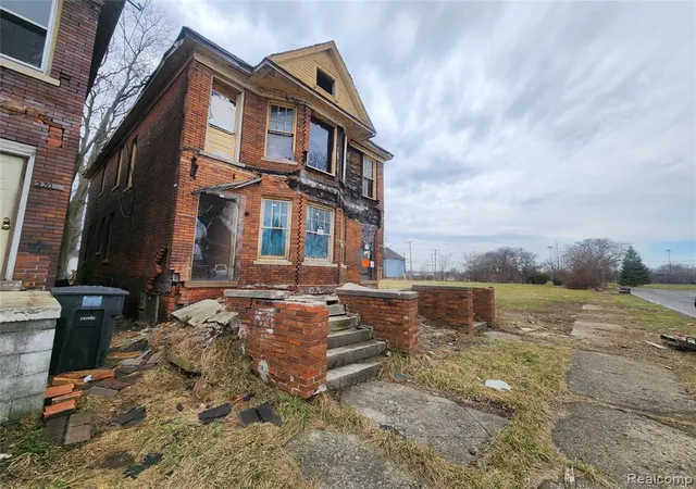 2nd image of 2707 Wreford St, Detroit, MI 48208 1150 | MLS# 60973181