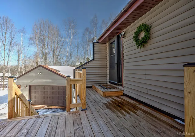 Photo 3 of Single family home for sale at 5481 Center Dr, Hurley, WI 54534 | MLS# 50168489 | Listing updated on 2026-08-25